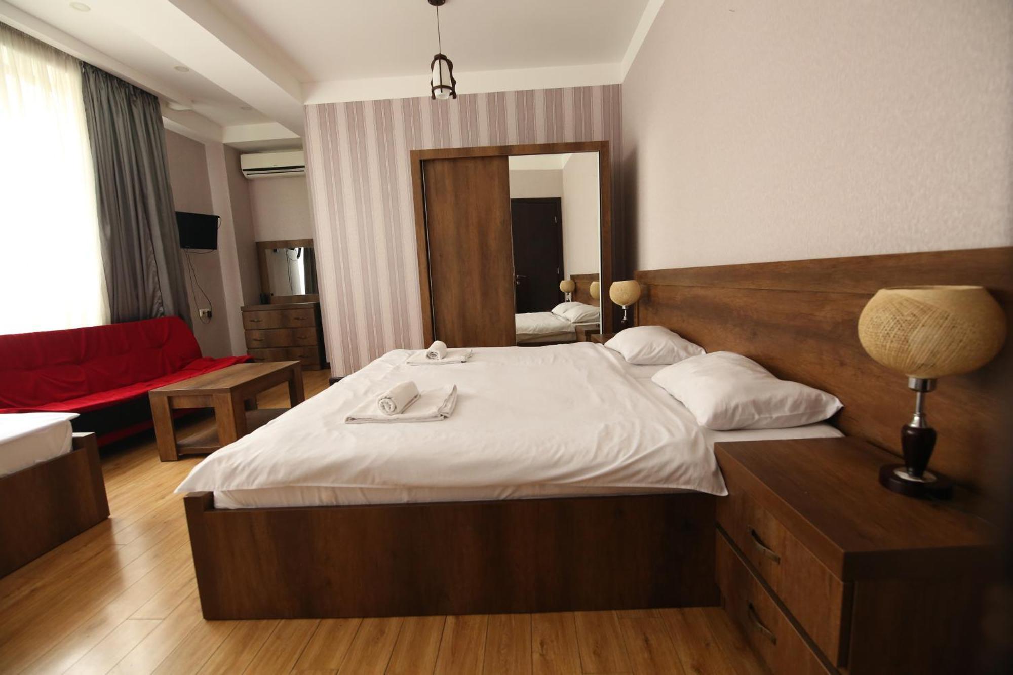 טביליסי Dream Sky Hotel מראה חיצוני תמונה